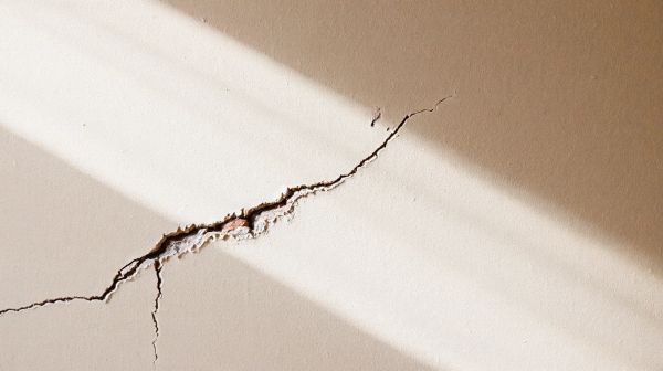 5 avantages de faire appel à un expert en fissures de maison